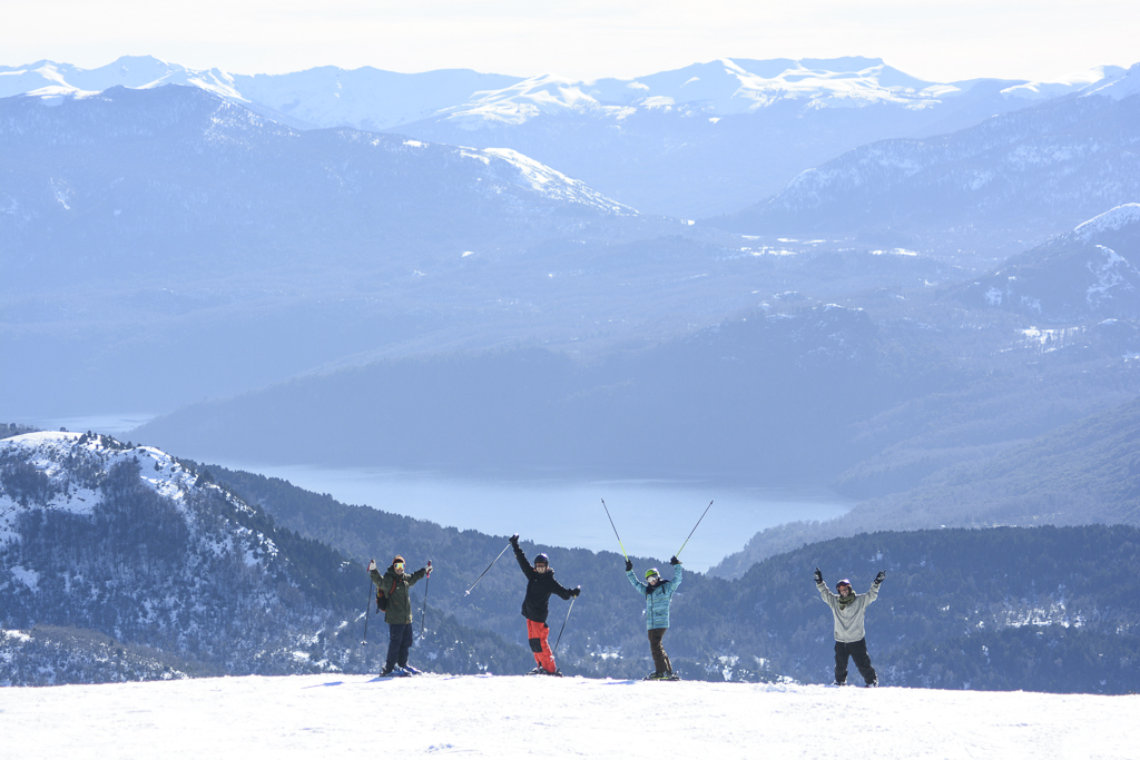 Este fin de semana en #Chapelco se viene un curso de esquí y snowboard de 3 días, para residentes. Todos los niveles. Enterate acá.